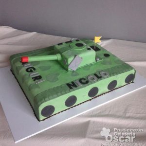 Torta Carro armato compleanno